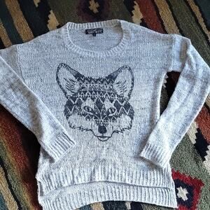 Almost Famous Geometric Fox Graphic Lightweight Knit Grays & White Sweater M